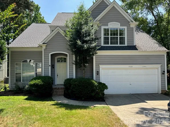 7533 Lady Bank Dr, Charlotte, NC 28269