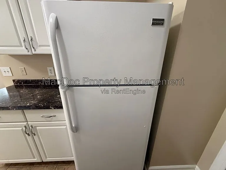 14611 Earlham Ct — Photo 14