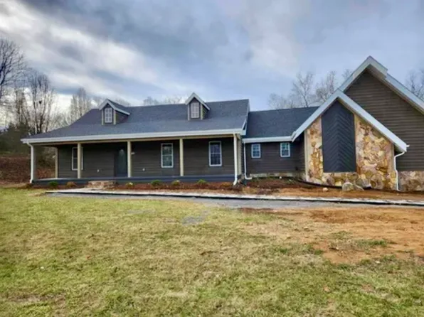 205 Westminister Dr, Fishersville, VA 22939