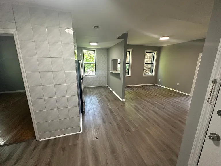 47 Milford Ave #10 — Photo 8
