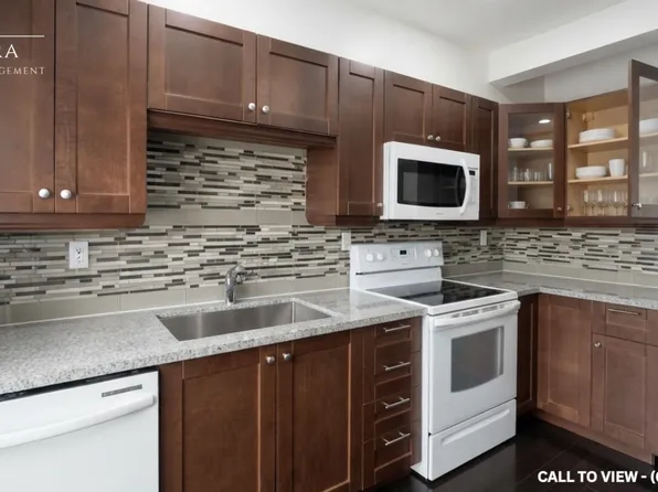 8 William Curtis Cir, Newmarket, ON L3Y 8L7