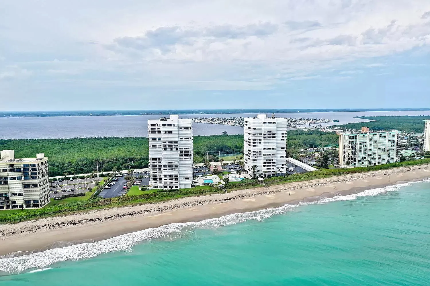 9950 S Ocean Dr — Photo 1