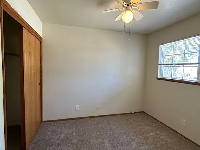 301 Arlen Dr — Photo 14