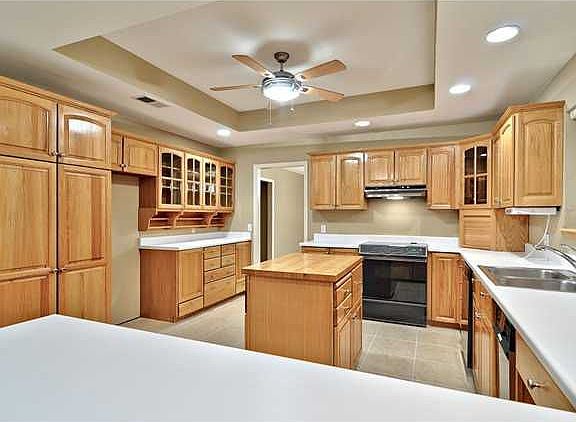 4th image of 11104 Spicewood Club Dr