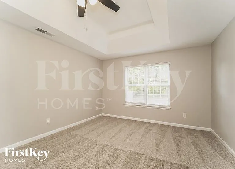 4615 Canipe Dr — Photo 8