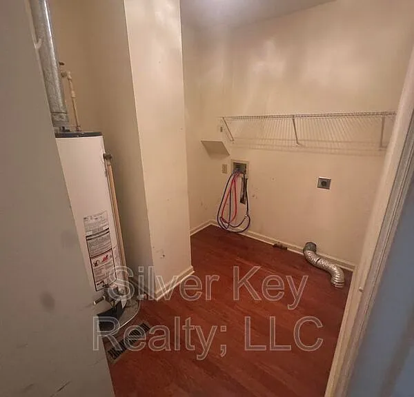 136 S Matlock Ave — Photo 21