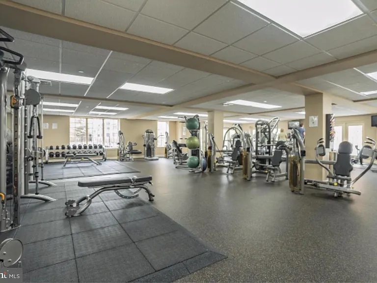 1 Academy Cir #311 — Photo 38