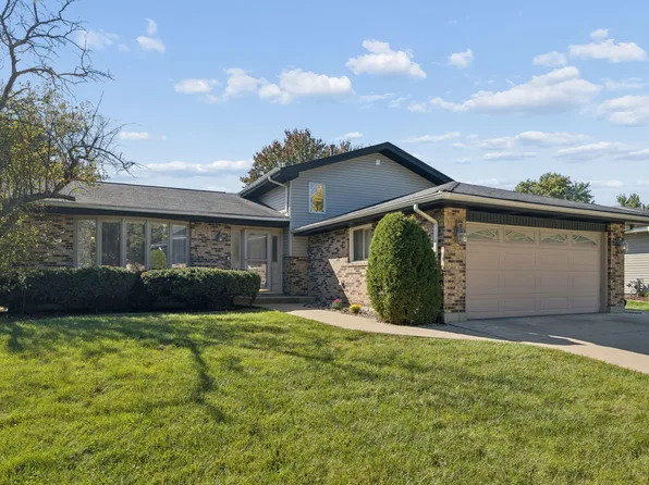 1613 Alamance Pl, Downers Grove, IL 60516