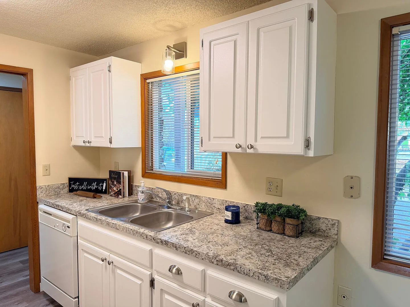 Putnam Terrace Apartments — Photo 2