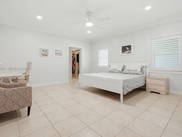 16530 Lake Tree Dr — Photo 41
