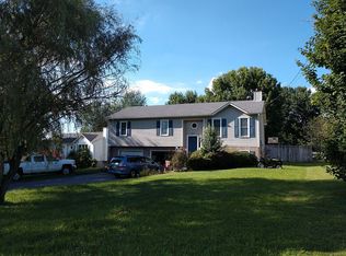 903 Carroll Creek Rd, Johnson City, TN 37601