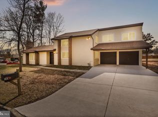 103 Farmington Ln, Sterling, VA 20164