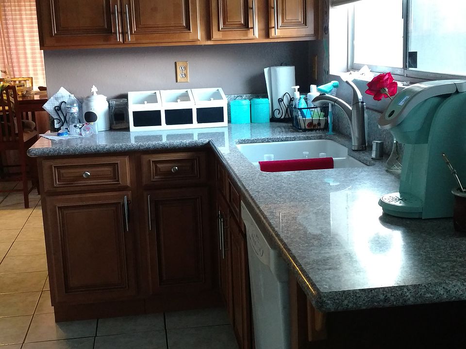 2nd image of 11876 Liverpool Ln
