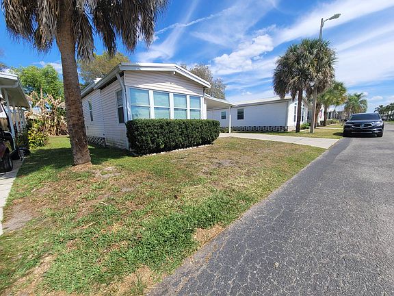 4th image of 211 Lake Huron Dr