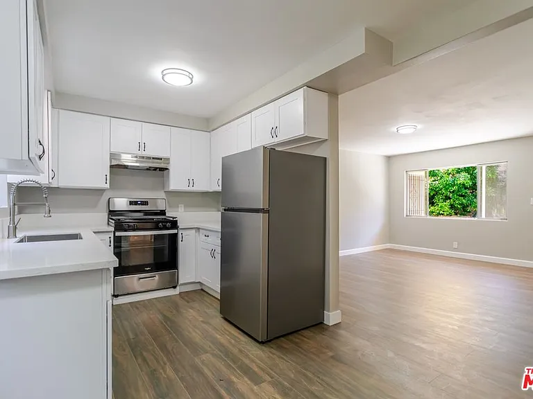 420 N Market St #15 — Photo 12
