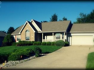 2430 Briar Creek Ln, Burton, MI 48509