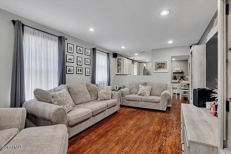 5th image of 20 Terrace Avenue