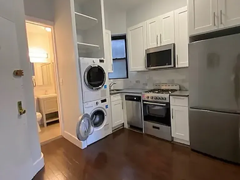 510 E 82nd St #4A — Photo 2