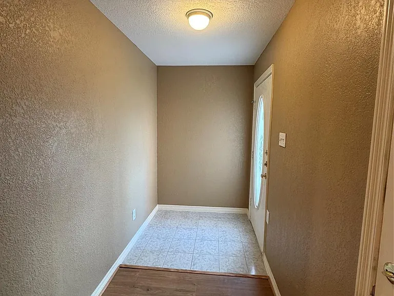 9110 Prairie Trails Dr — Photo 26