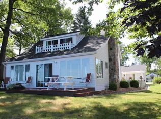 808 Houghton View Dr, Prudenville, MI 48651