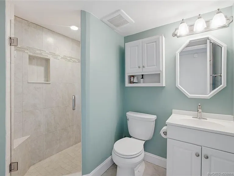 10410 S Ocean Dr #308 — Photo 32