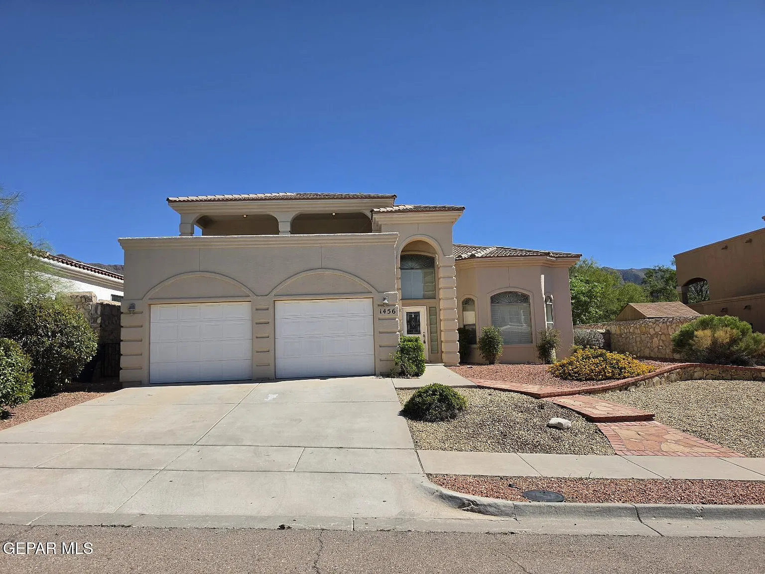 4 bed, 3.5 bath, 2789 sqft, $3,300 — Photo 1