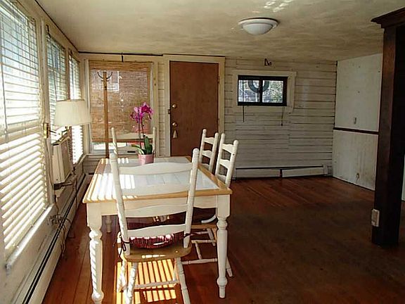 5th image of 79 King Philip Ave