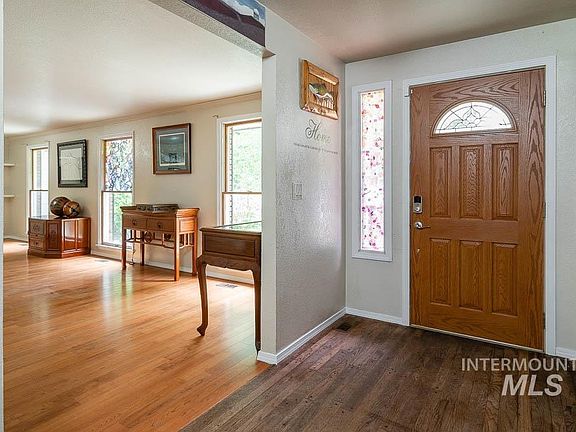 4th image of 2582 S Apple Dr