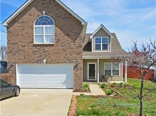 115 Howard Woody Dr, La Vergne, TN 37086