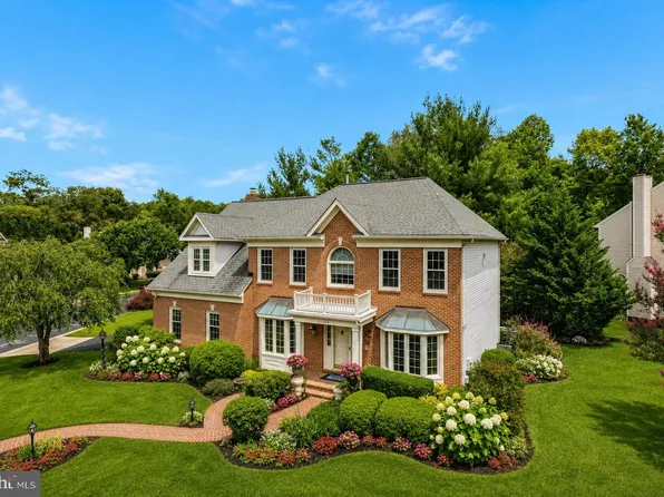 47314 Vista Ct, Sterling, VA 20165