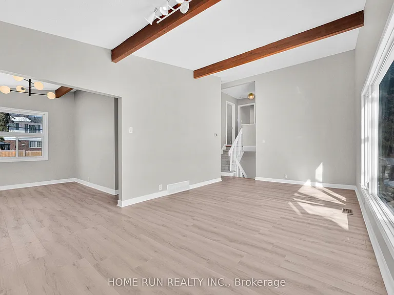 1259 Meadowlands Dr E — Photo 14