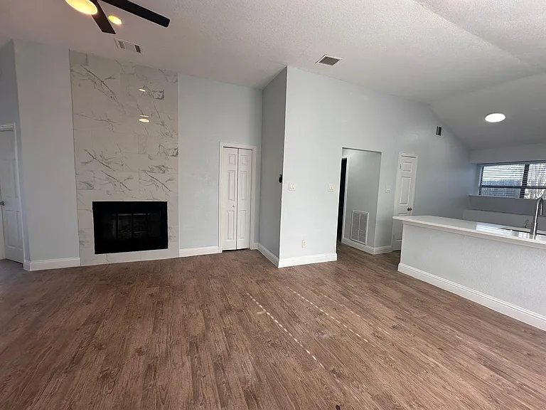 Dalewood Ln — Photo 8