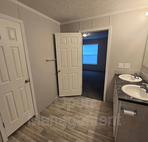 511 E 1st St #82 — Photo 19