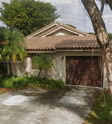 13611 SW 103rd St Photo 1