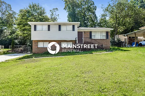 2831 Creek Ln NE Photo 1