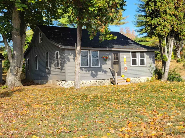 7018 Oak Hill Road, Loudon, NH 03307