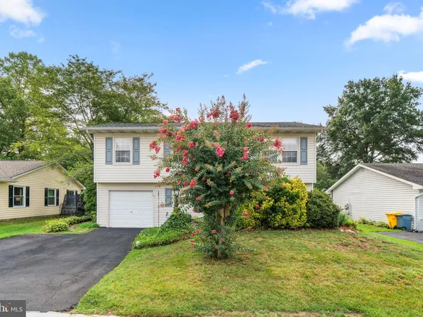 985 Sunny Ct, Gambrills, MD 21054