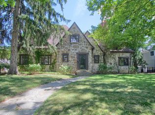 425 Bryn Mawr St, Birmingham, MI 48009