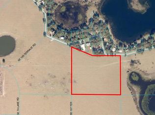 SE 71st St E #7, Ocklawaha, FL 32179