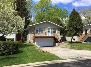 1512 Chestnut Dr, Round Lake Beach, IL