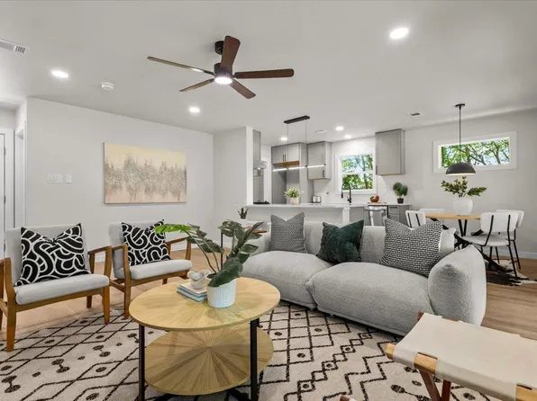 5204 Emerald Forest Dr, Austin, TX 78745