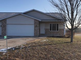 3523 Cimarron Ct, Manitowoc, WI 54220