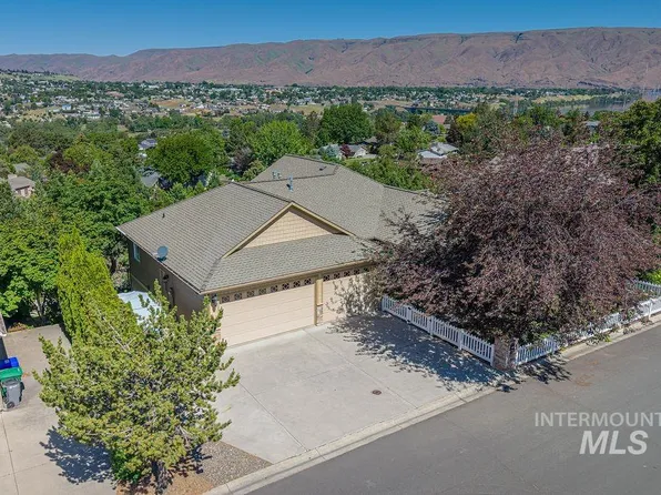 227 Reservoir Dr, Lewiston, ID 83501