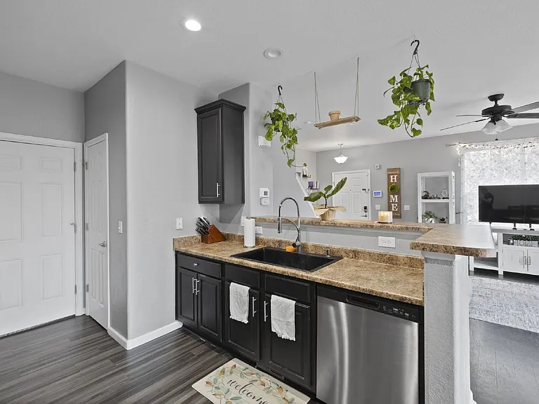 7555 Gallard Hts — Photo 12