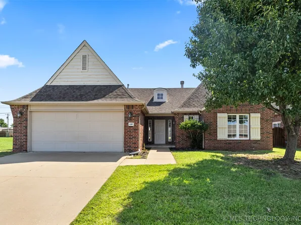 11907 S Redbud St, Jenks, OK 74037