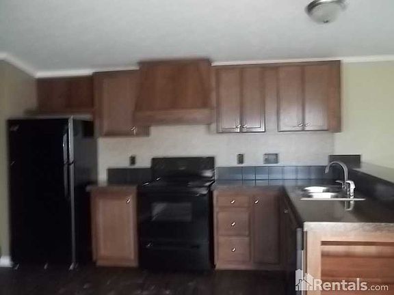 3rd image of 1116 Hummingbird Dr