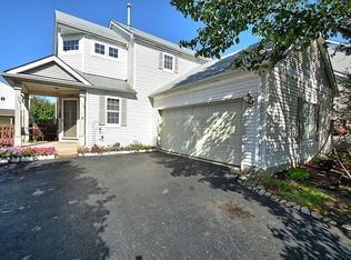 158 Coreopsis Ct, Romeoville, IL 60446