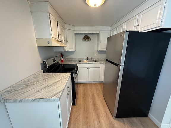 2nd image of 190 Ashworth Ave APT 1C