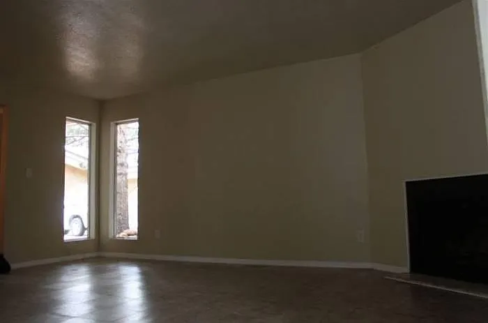 8841 Lawson St — Photo 11