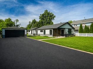 134 Morrison Ave, Mount Prospect, IL 60056